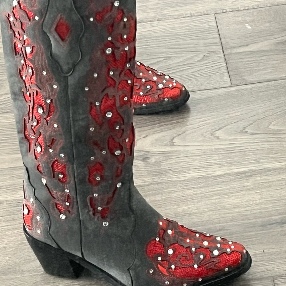 Stylish Red and Gray Embroidered Women's Cowboy Boots